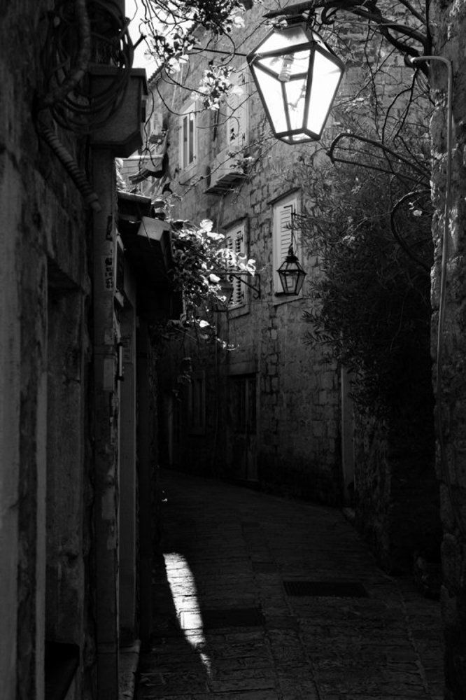 Одна из улочек Будвы