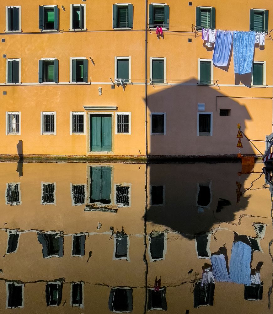 Reflections of Urban Gold