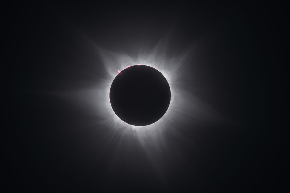 Полное солнечное затмение. Восточный Тимор. 20 апреля 2023