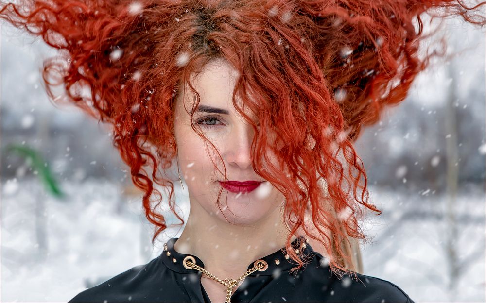 Красное на белом