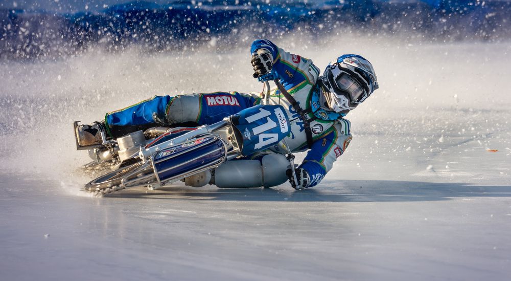 Зеркало первых!