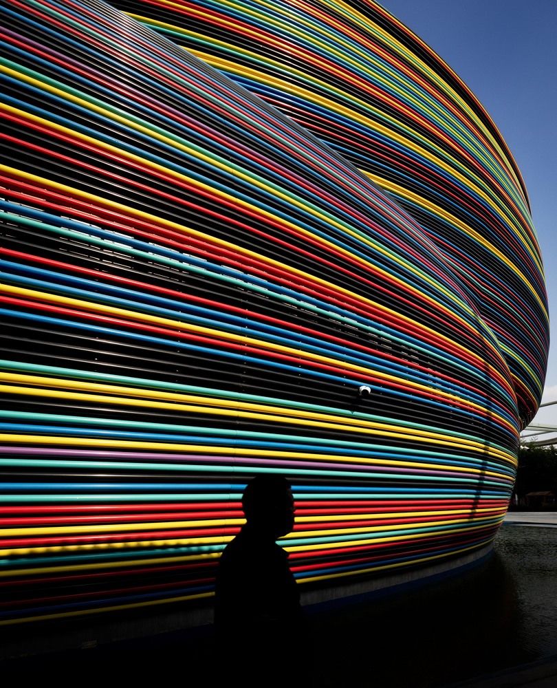 Exploring the Unknown in a Palette of Colors