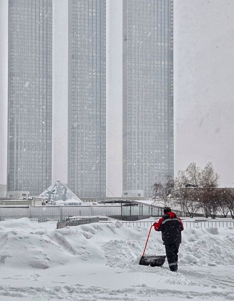 Небоскребы, небоскребы, в я маленький такой
