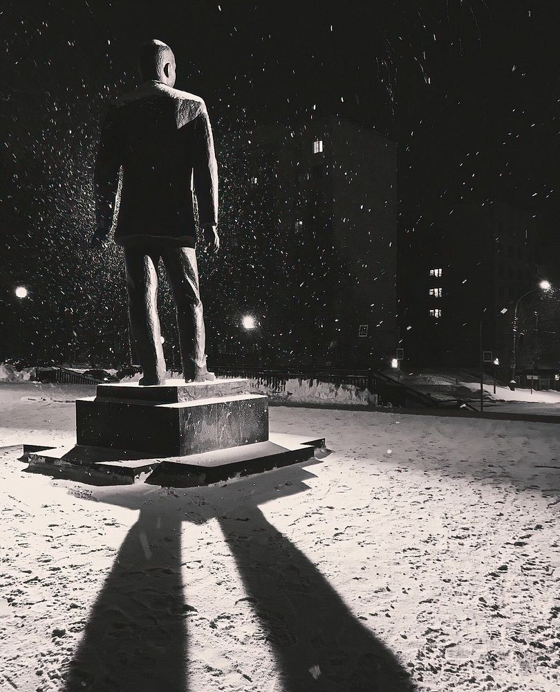 В тени драматурга