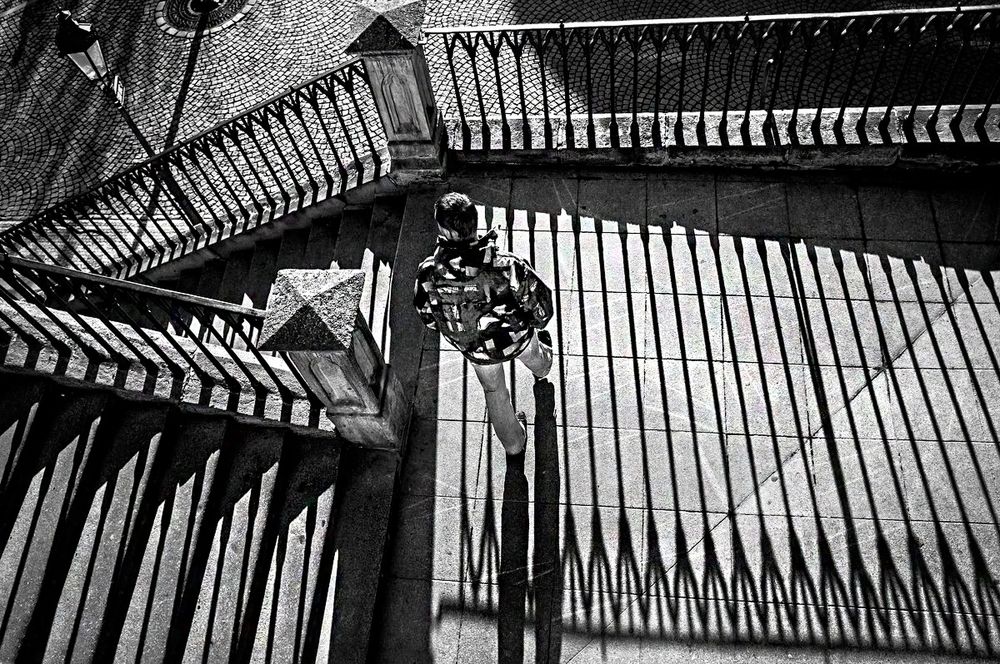 Спуститься с Карлового моста