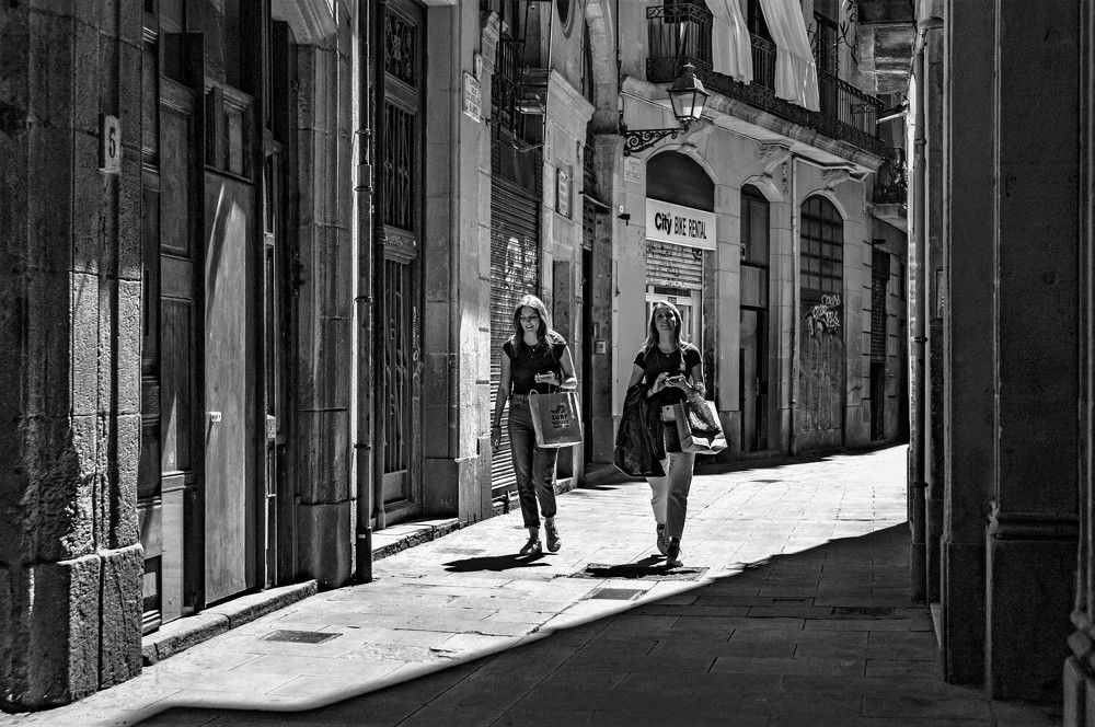 Солнце в Готическом квартале