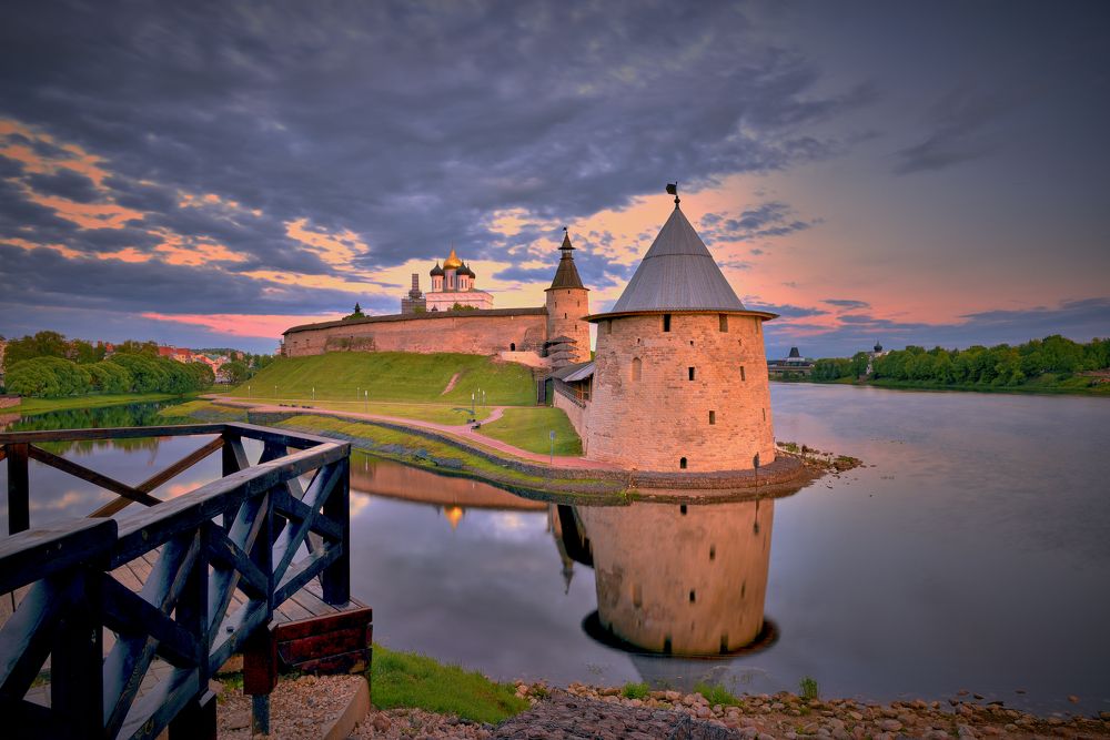 Псков. Кром на закате