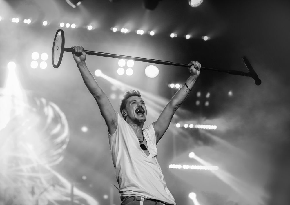 Невероятный !