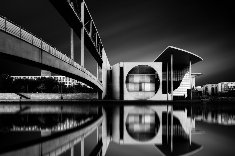 Monochrome Majesty: Marie-Elisabeth-Lüders-Haus