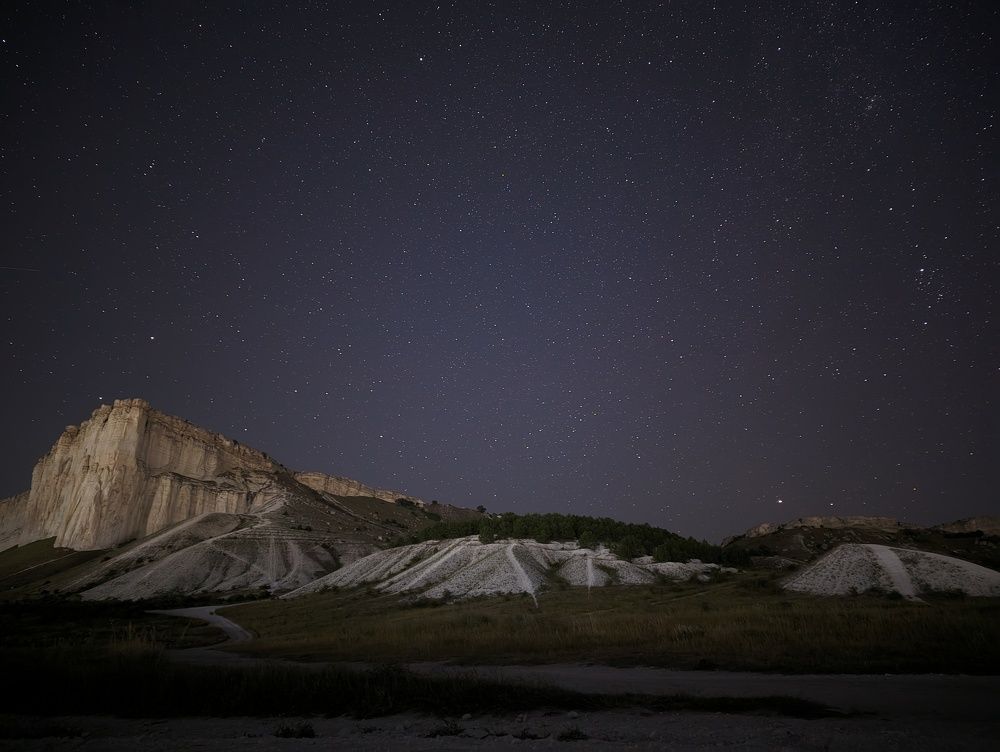 Звёздная ночь над Белой скалой