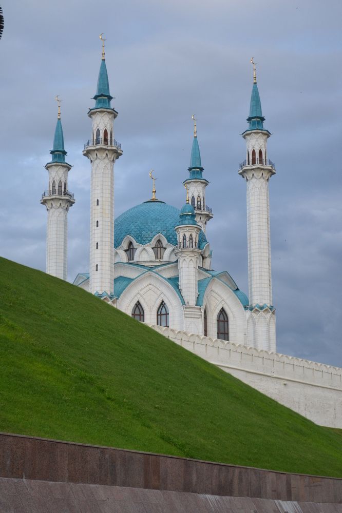 Мечеть «Кул-Шариф» — главная джума-мечеть республики Татарстан и города Казани (с 2005 года), расположенная на территории Казанского кремля.