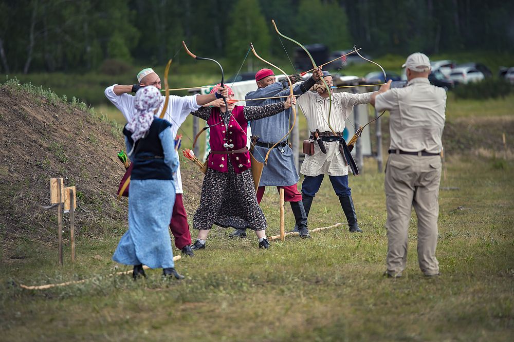 Лучники на фестивале