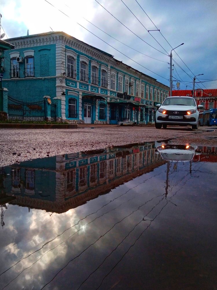 Город после дождя.