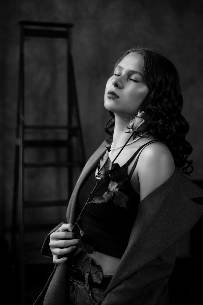 С душой подобно розе... нежна... чувственна... изящна