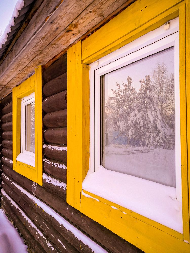 Зимний пейзаж, в отражении окна!