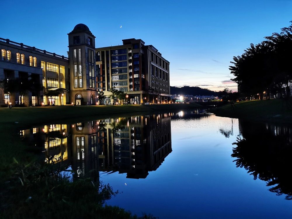 Photograph by Nasim Adnan