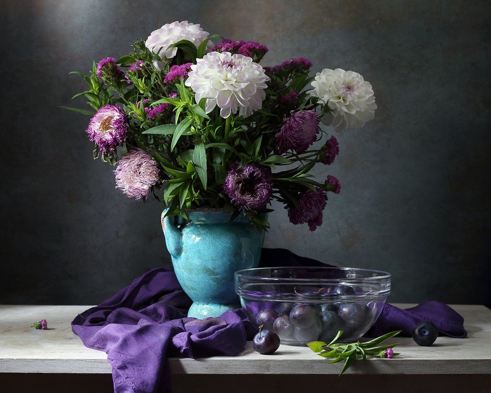 Натюрморт с георгинами