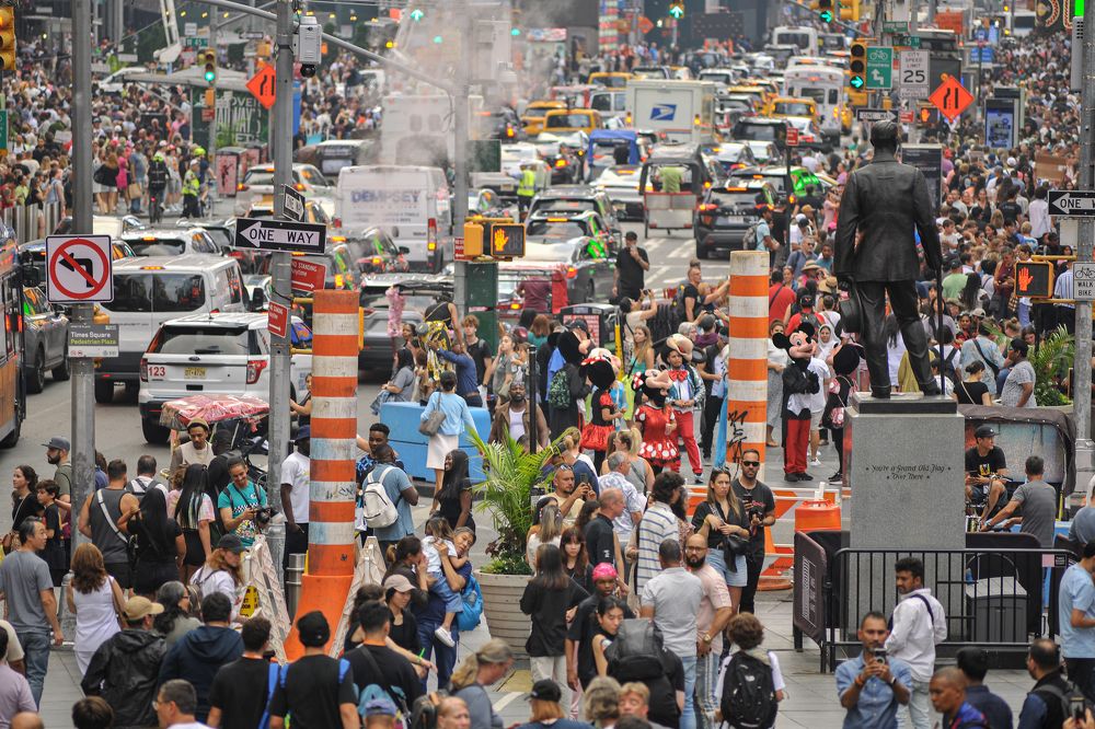 Фотография автора PIROUZ MOSHAVASH