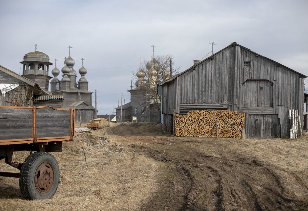 Photograph by Elena Kostochkina