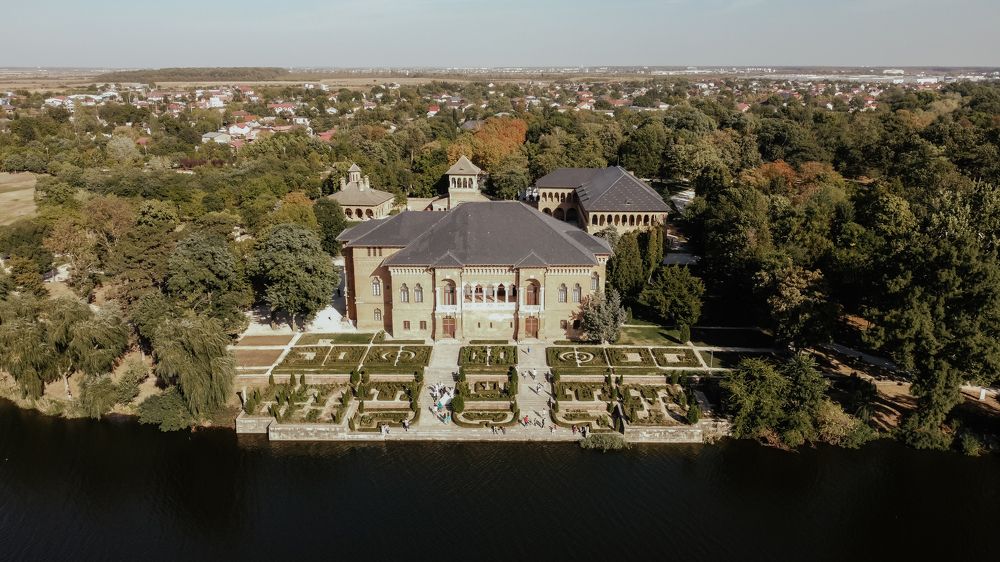 Photograph by Marian Lepădatu