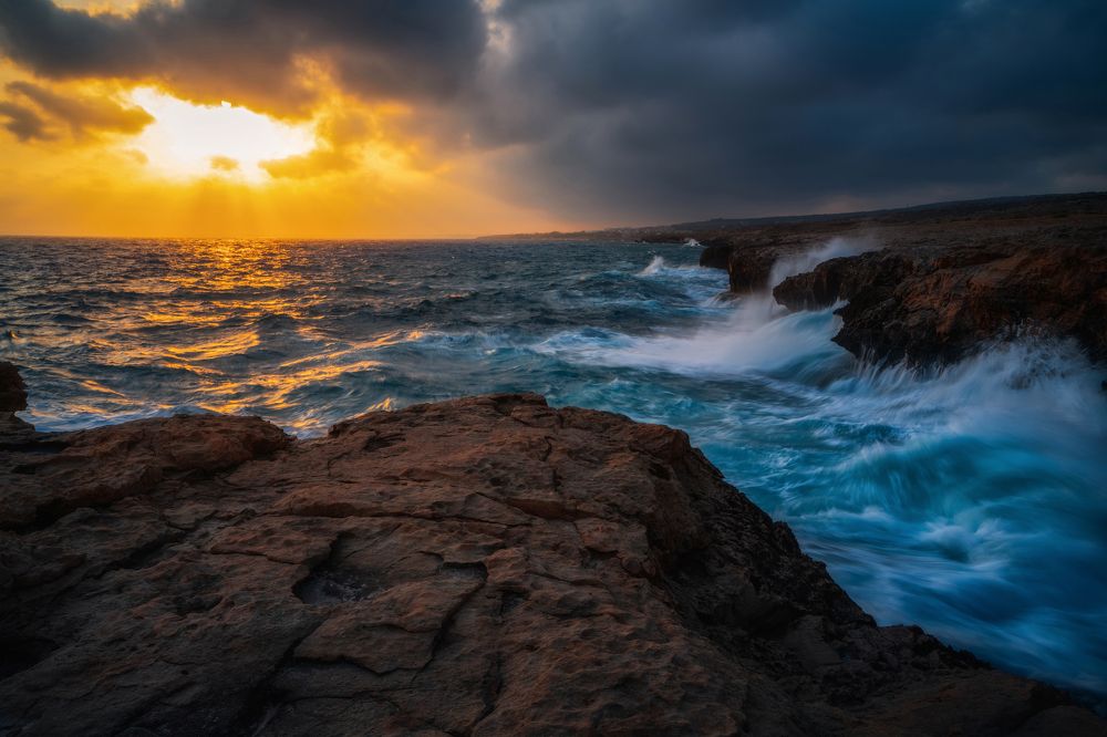 Закат на Кипре