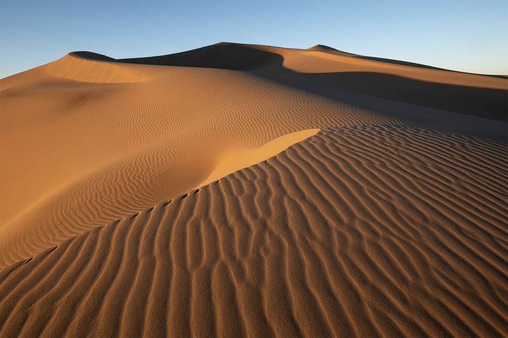 Рисует ветер