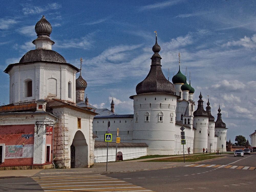 Ростов Великий. Башни кремля