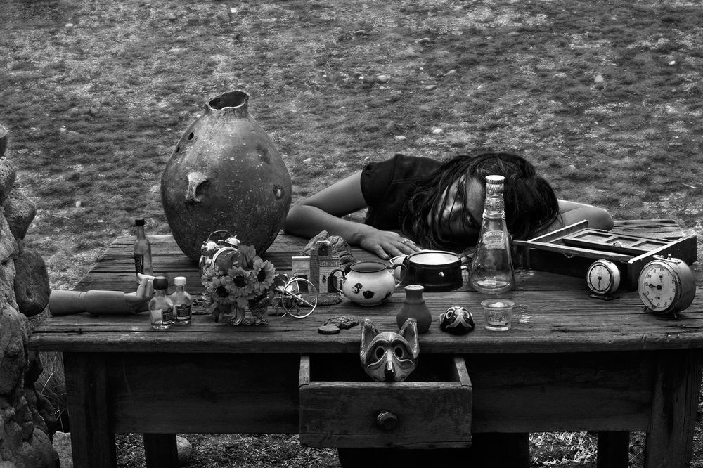 Between Objects and Memories