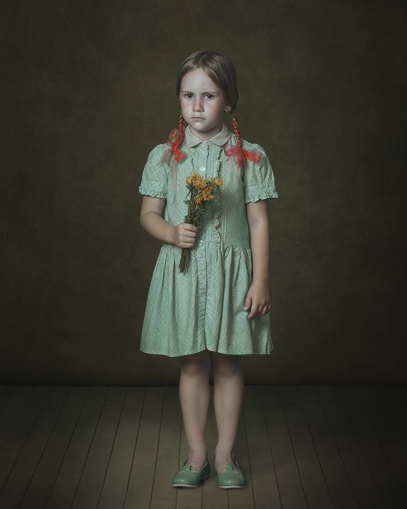 The girl with the red ribbons