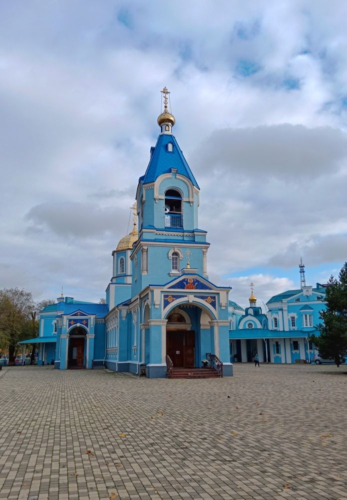 Свято-Успенский храм