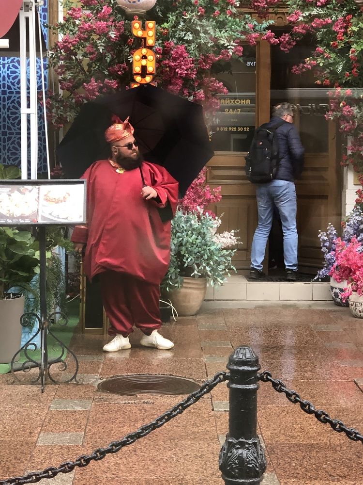 Дождь... В Питере дождь.