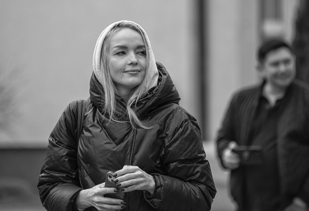 Взгяд проходившей женщины