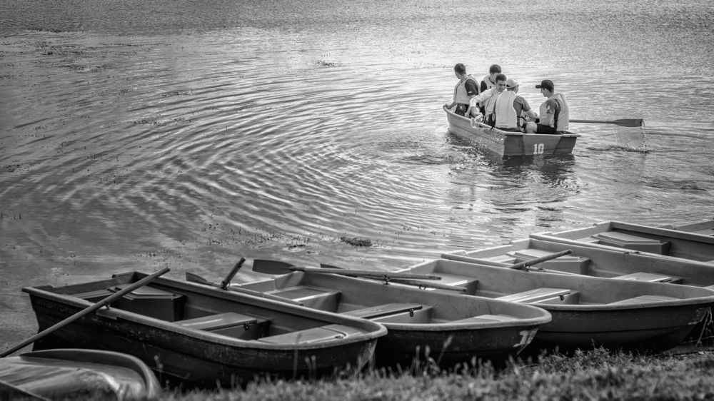 Лодочка плыви