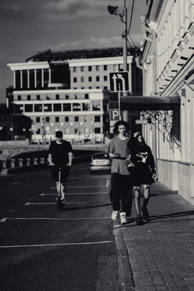 BLACK AND WHITE PHOTOGRAPHY IN MOSCOW