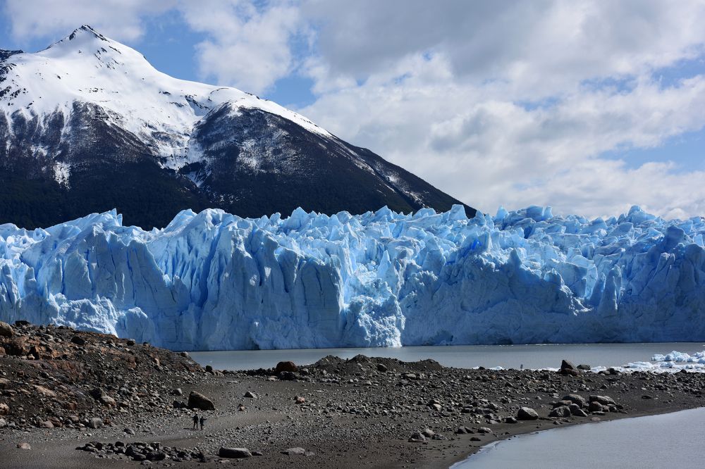 Photograph by SI SABER LOTFI