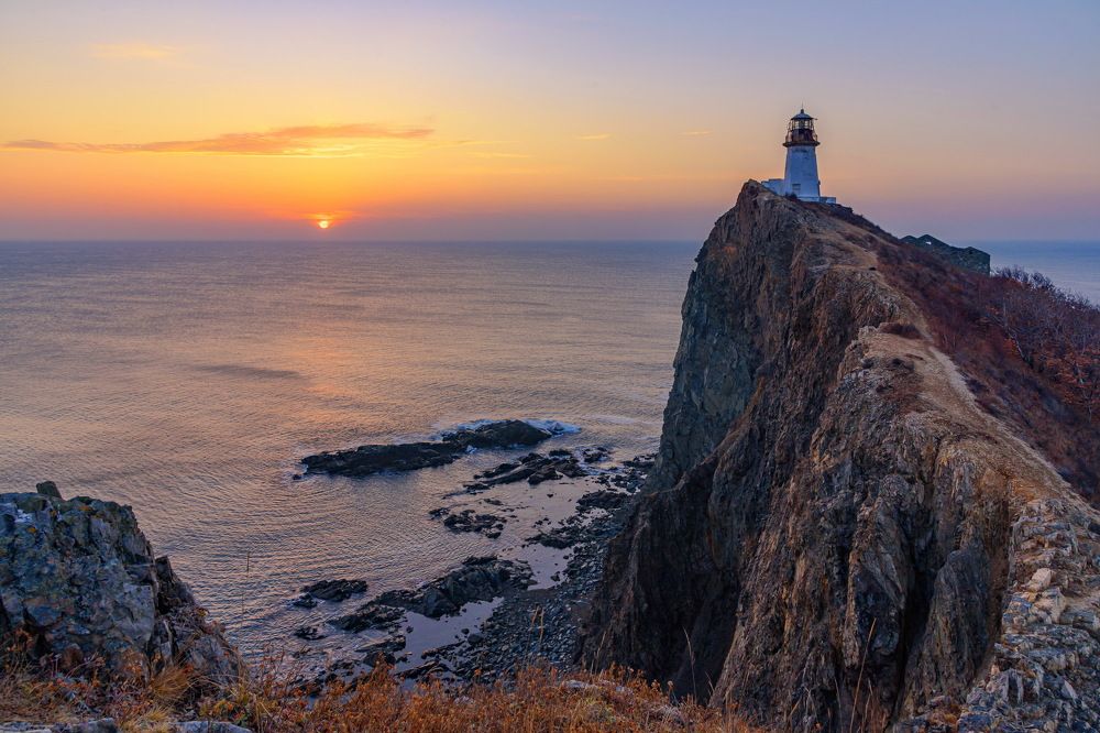 Восход у маяка