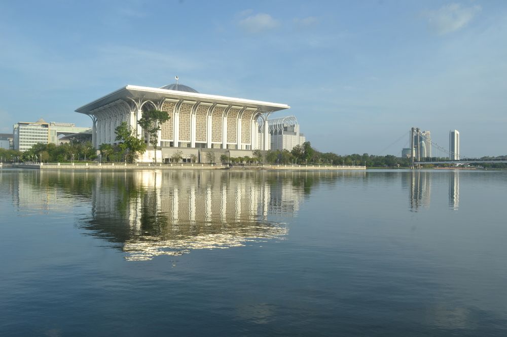 Lakeside mosque