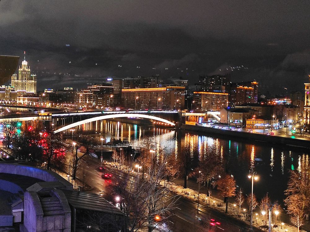 Космодамианская набережная