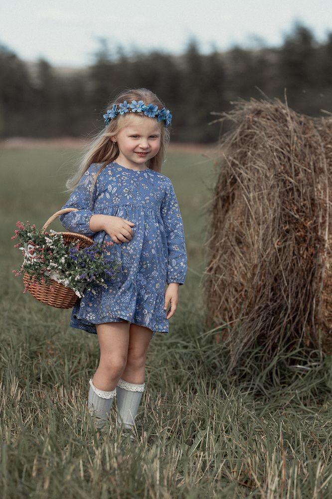 маленькая...