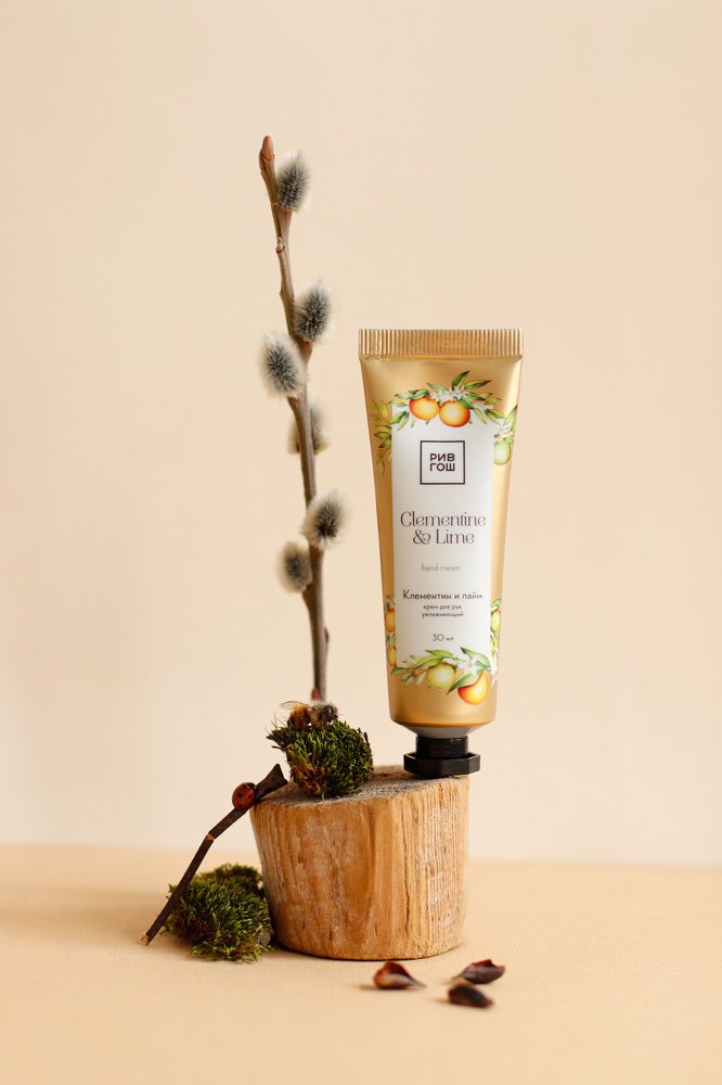 Современный весенний натюрморт