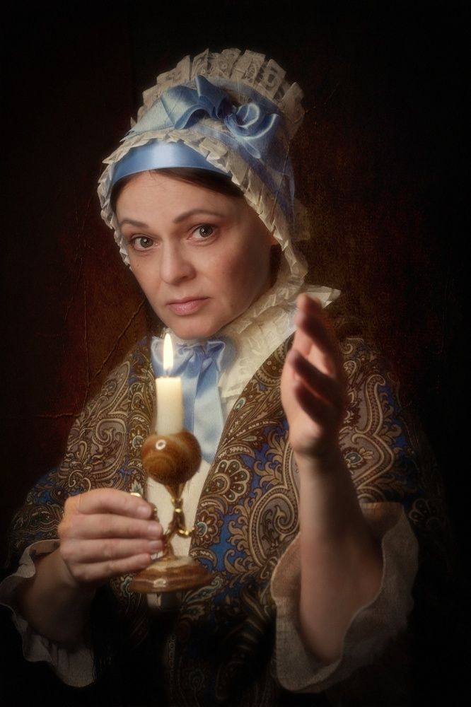 Автопортрет в синей шали (self-portrait in a blue shawl)