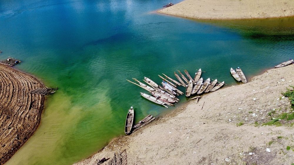 Photograph by Lê Nghị