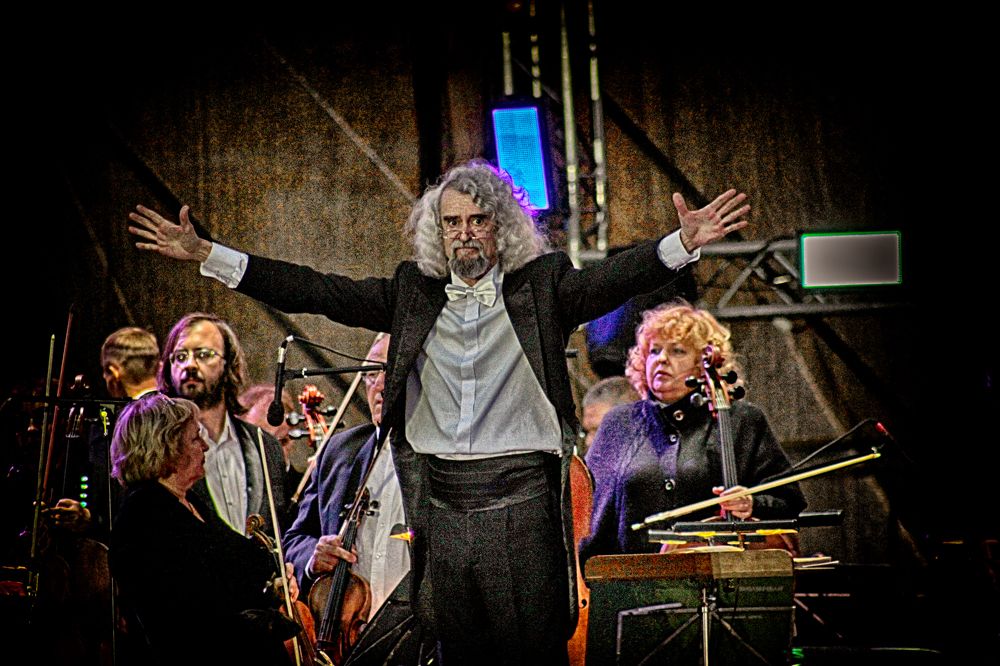 Photograph by Vitaliy Saposhnikov