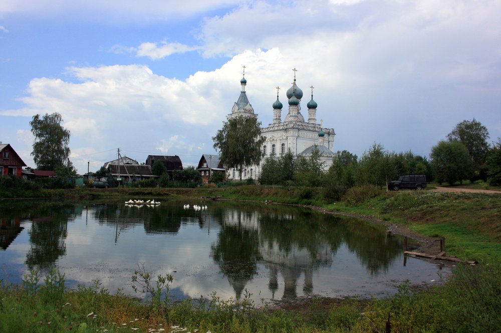 Пруд в деревне