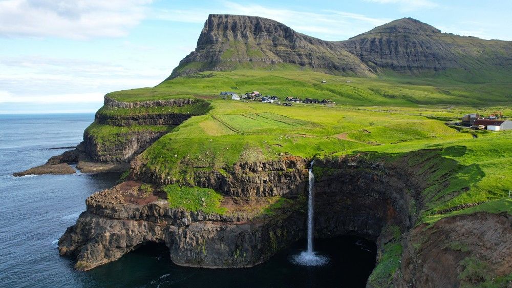 Photograph by Putoholicari