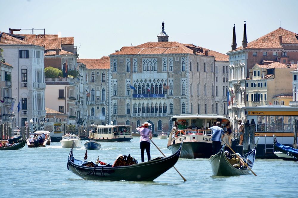 Grande Canal in motion