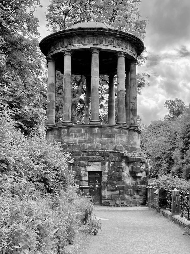 St Bernard's Well