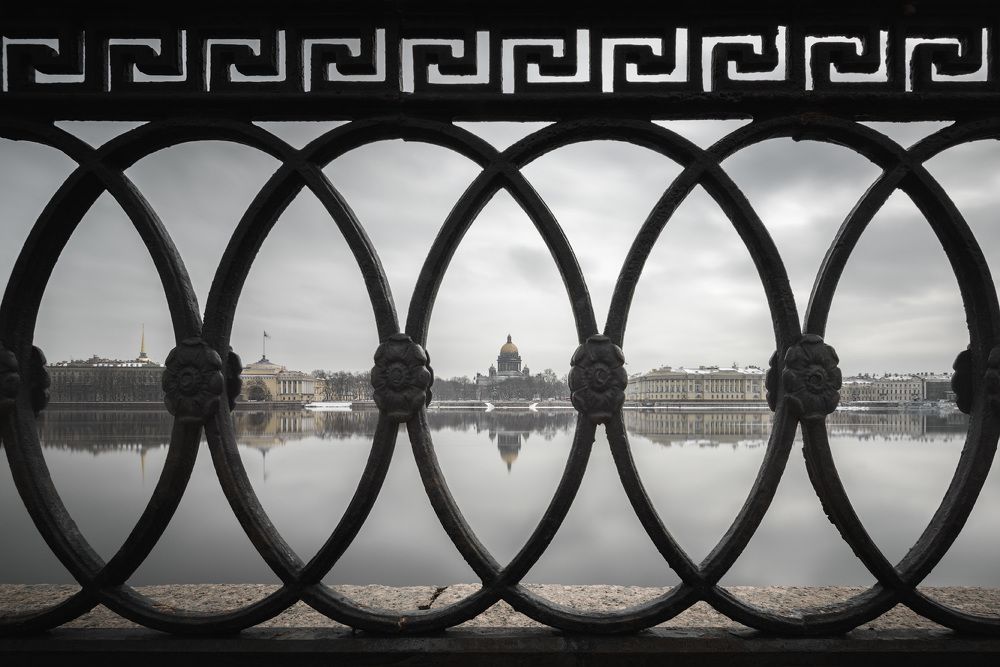 Графика петербургской весны