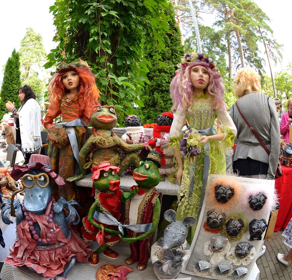 На выставке