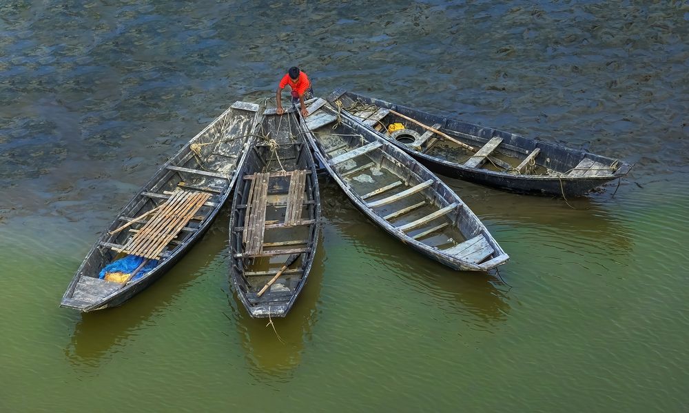 Фотография автора BISWAJIT MUKHERJEE